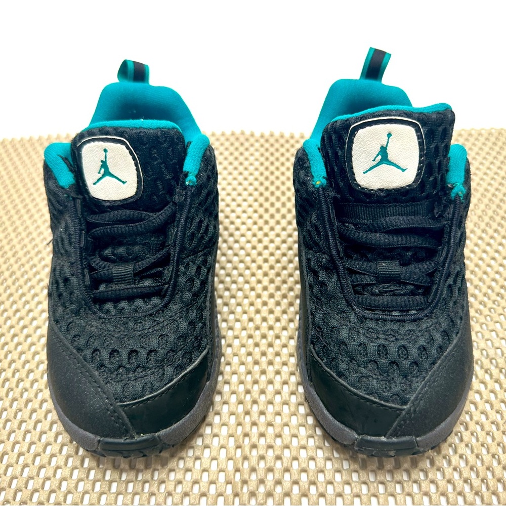Toddler “JORDAN CMFT AIR MAX 12”